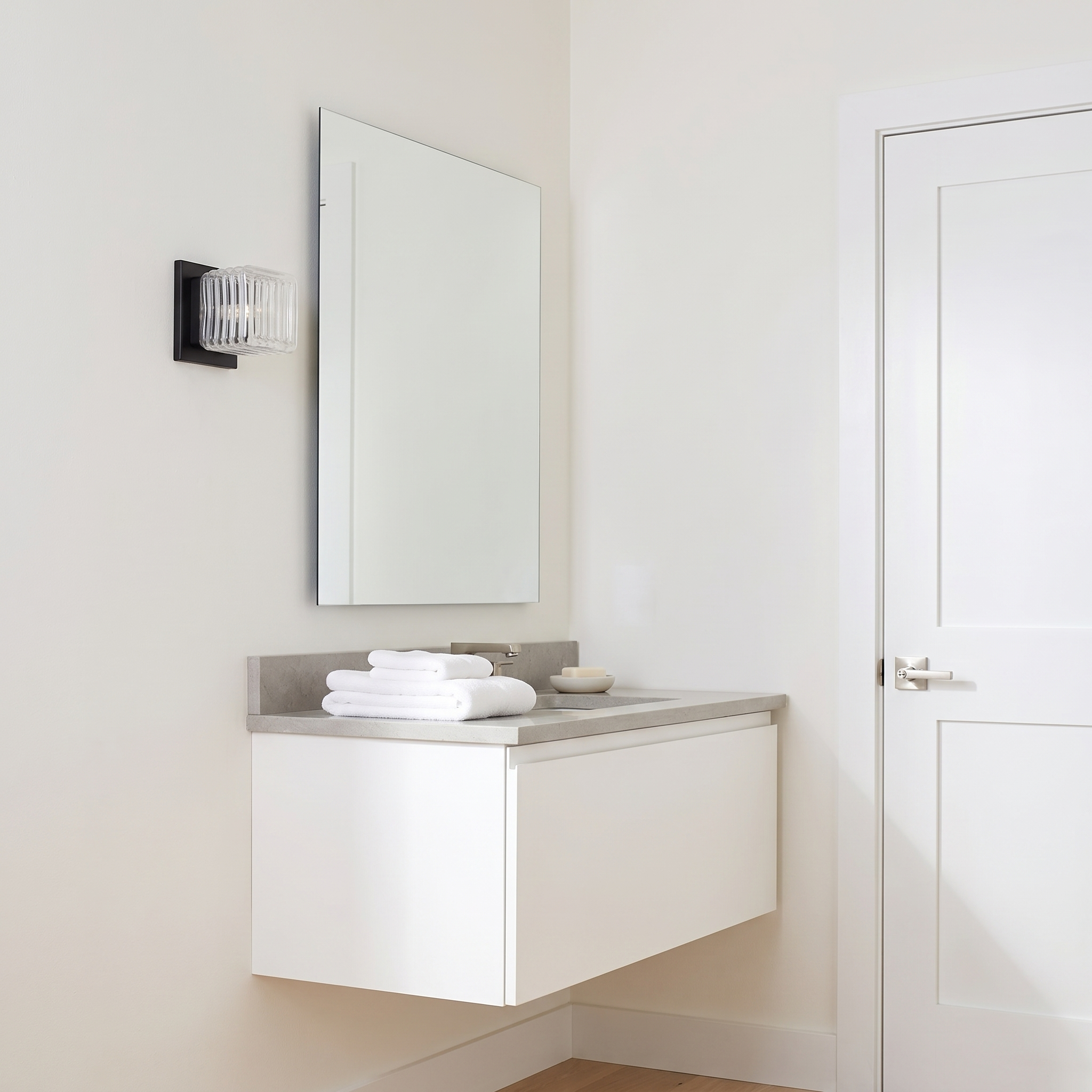 1LT Wall Sconce, MB w/ CLR Ribbed Glass