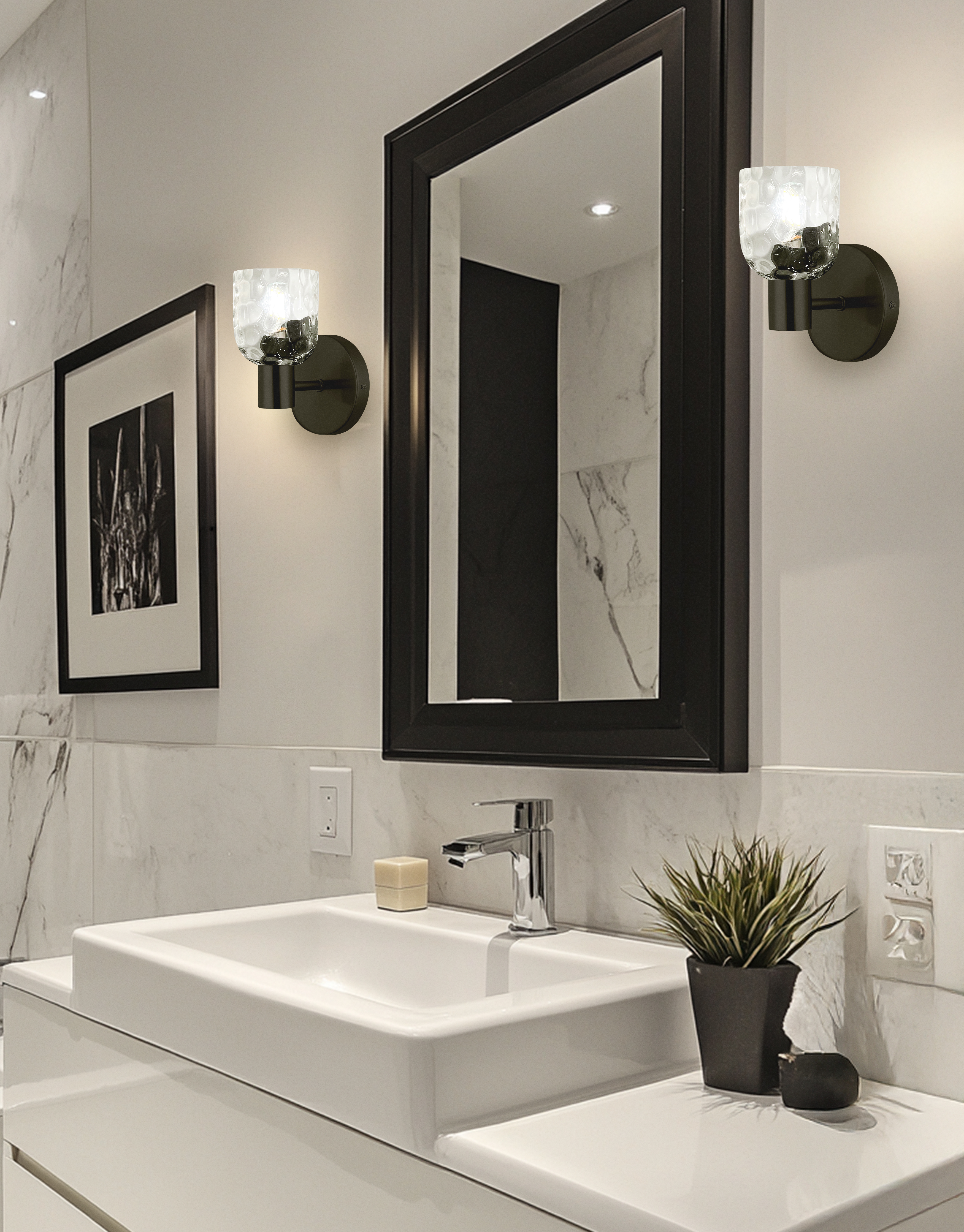 1LT Wall Sconce, MB w/ CLR Water Glass